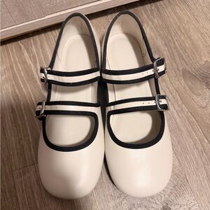 Charles & Keith Flats